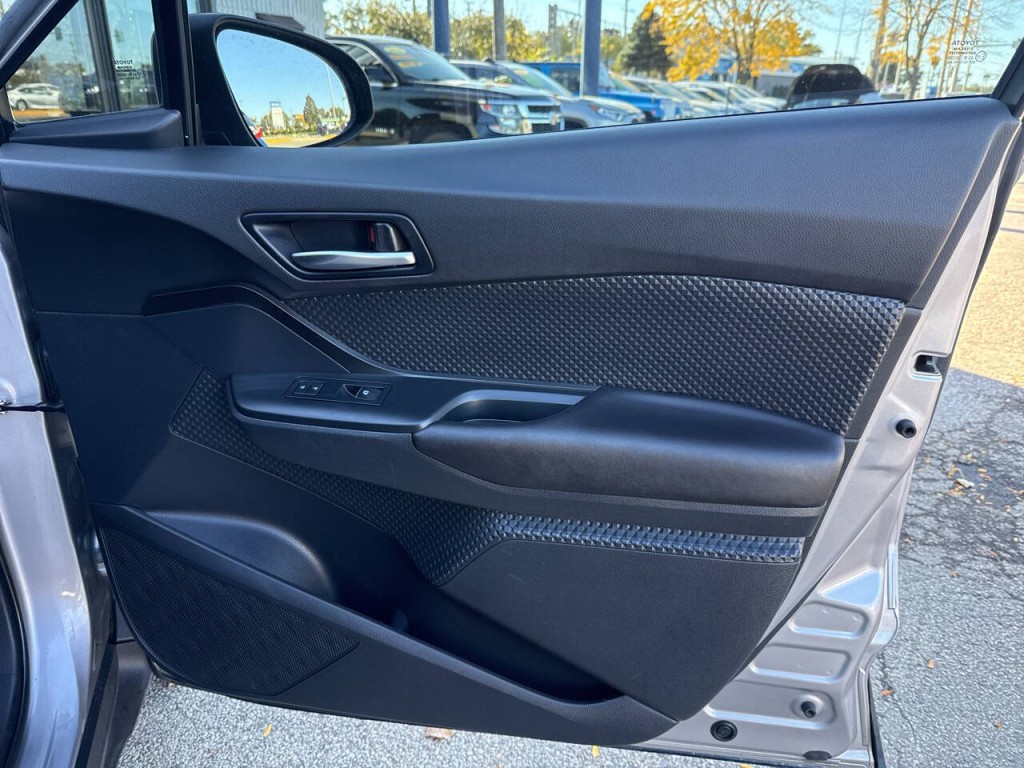 2018 Toyota C-HR Image 14