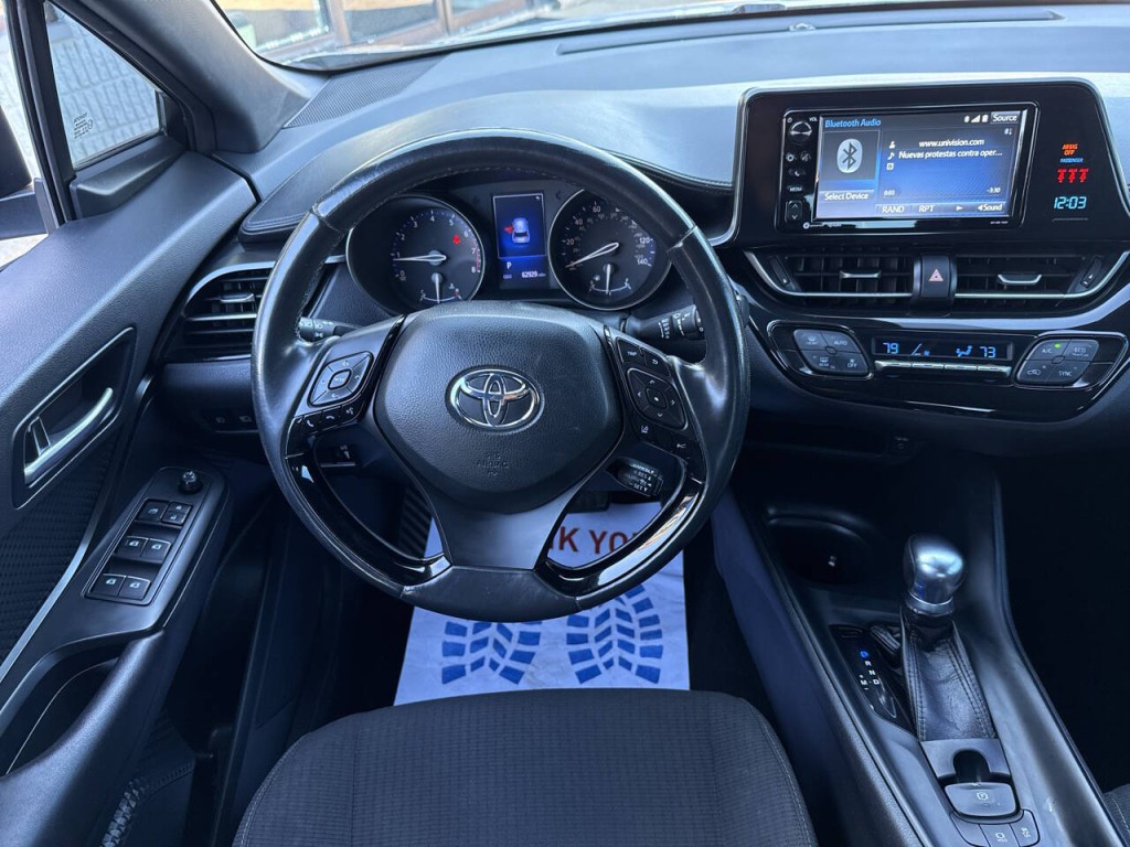 2018 Toyota C-HR Image 21