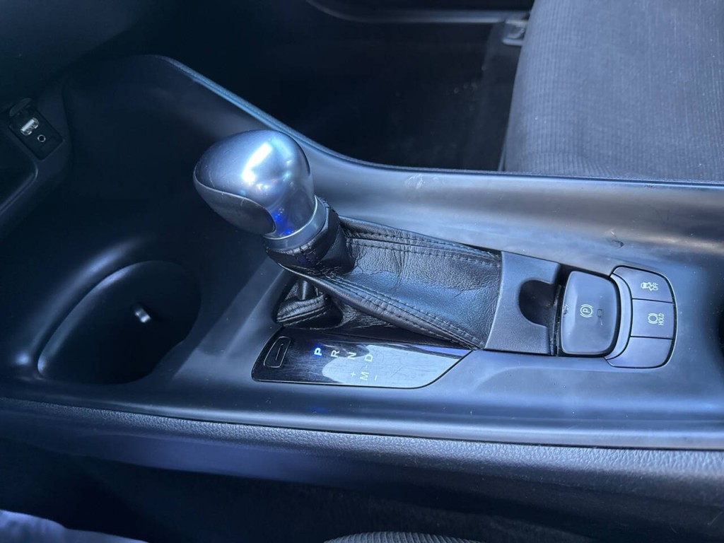 2018 Toyota C-HR Image 27