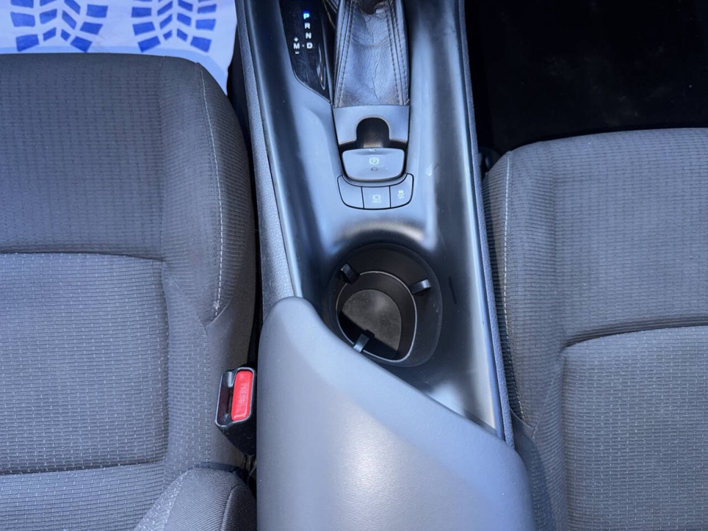 2018 Toyota C-HR Image 28