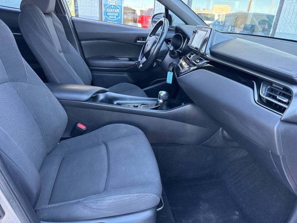 2018 Toyota C-HR Image 34