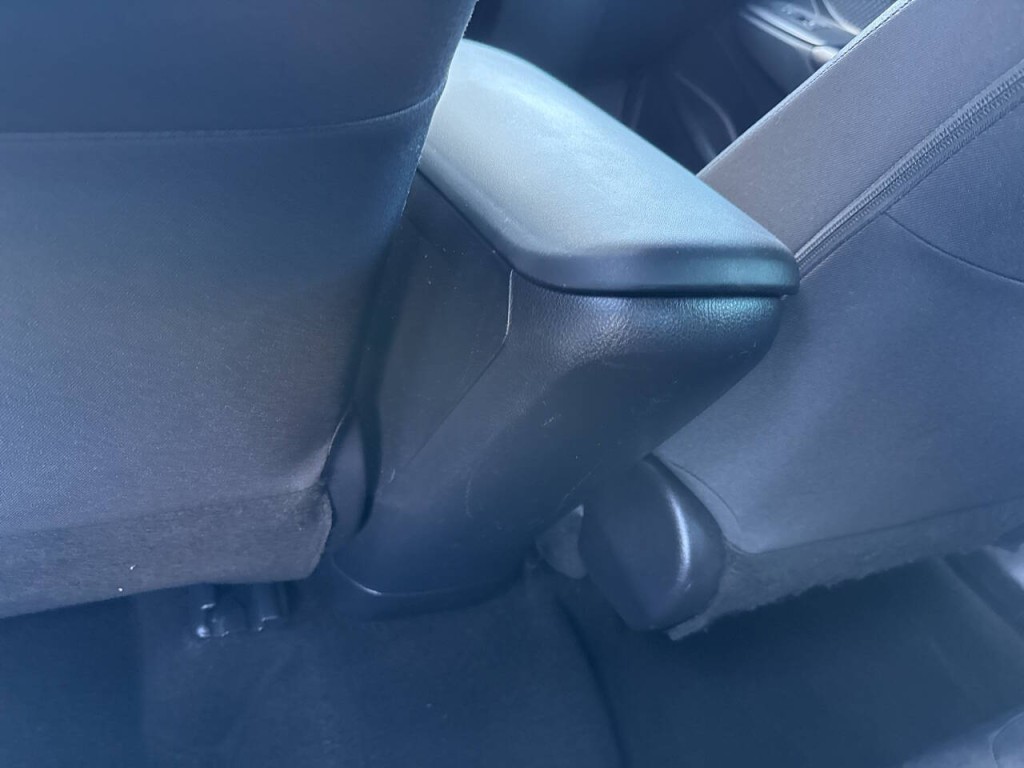 2018 Toyota C-HR Image 42