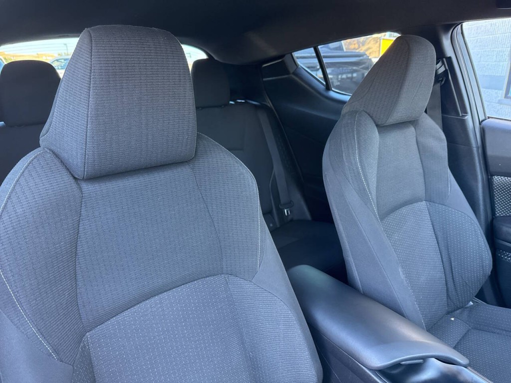 2018 Toyota C-HR Image 43