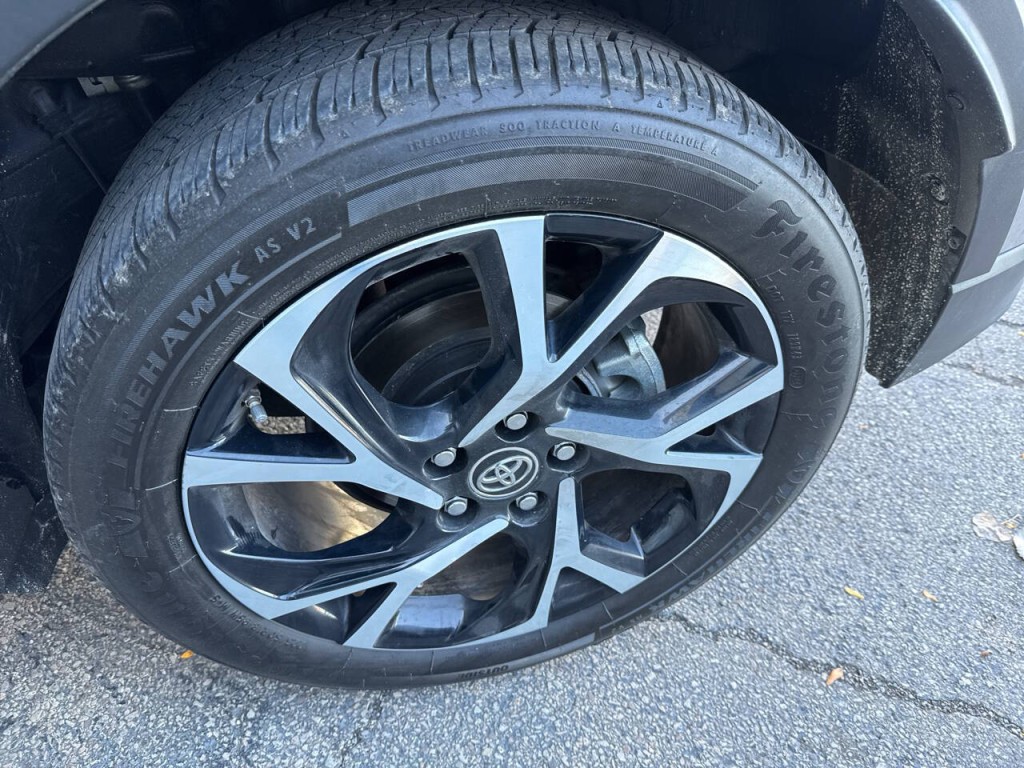 2018 Toyota C-HR Image 51