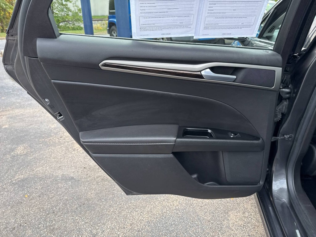 2015 Ford Fusion Image 13