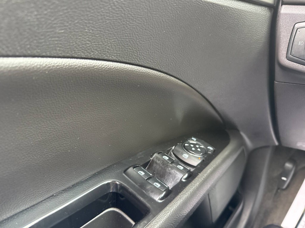 2015 Ford Fusion Image 17