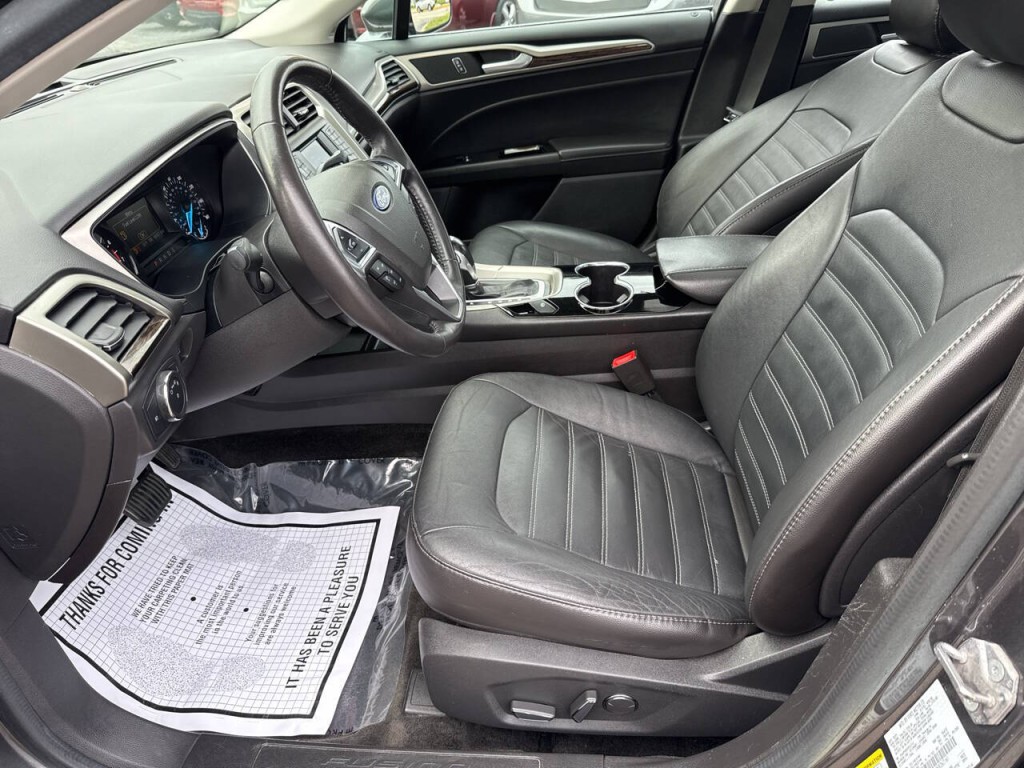 2015 Ford Fusion Image 28