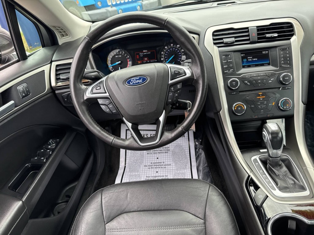 2015 Ford Fusion Image 32