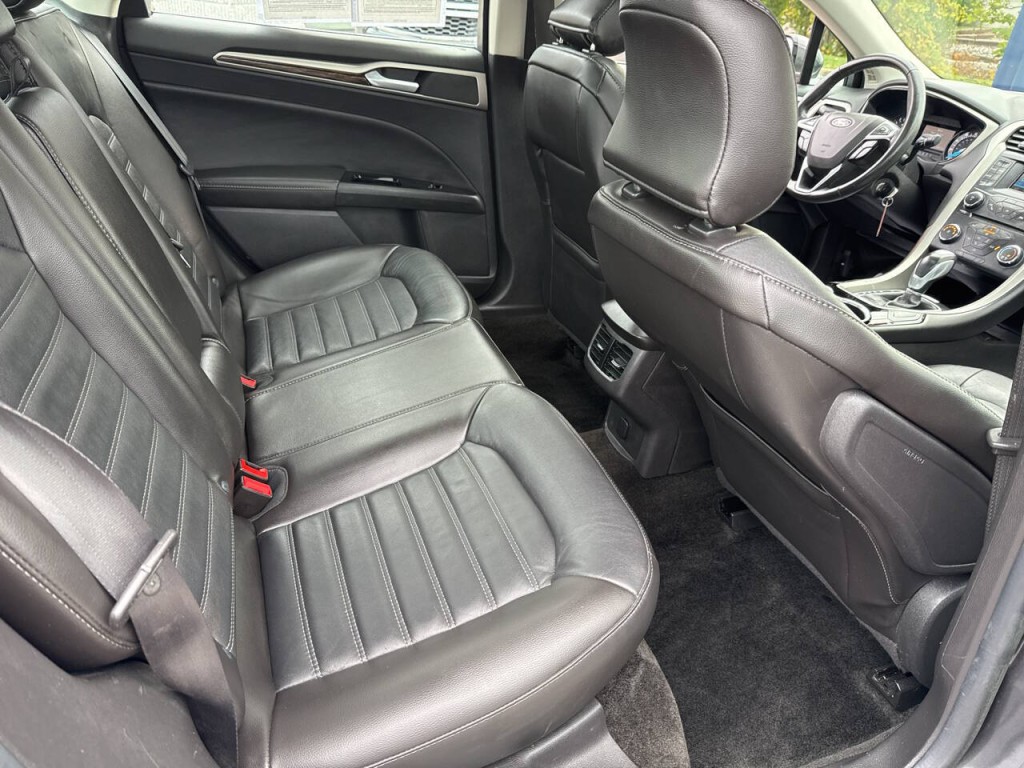 2015 Ford Fusion Image 44