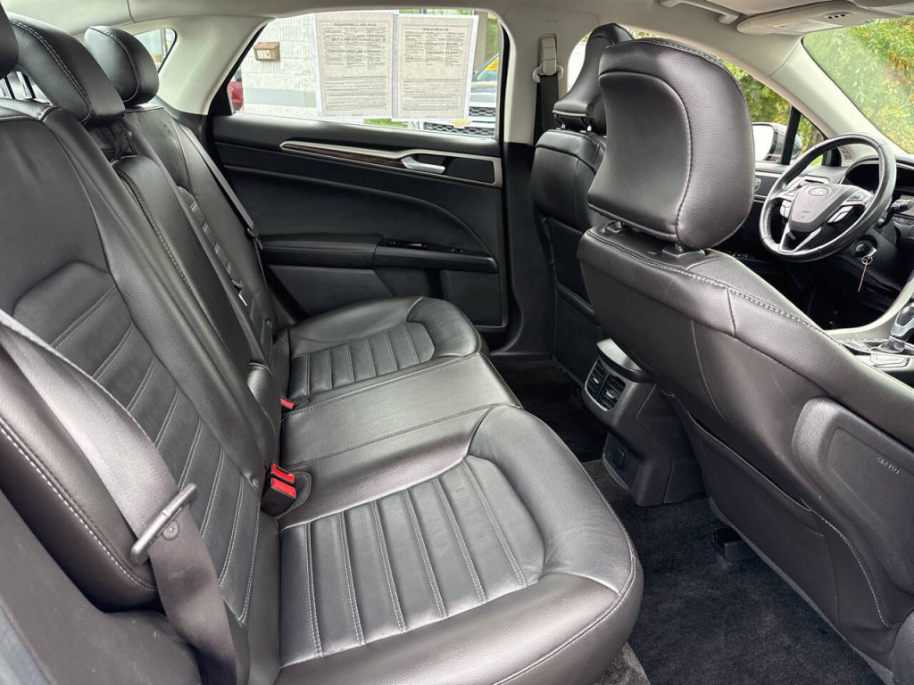 2015 Ford Fusion Image 46