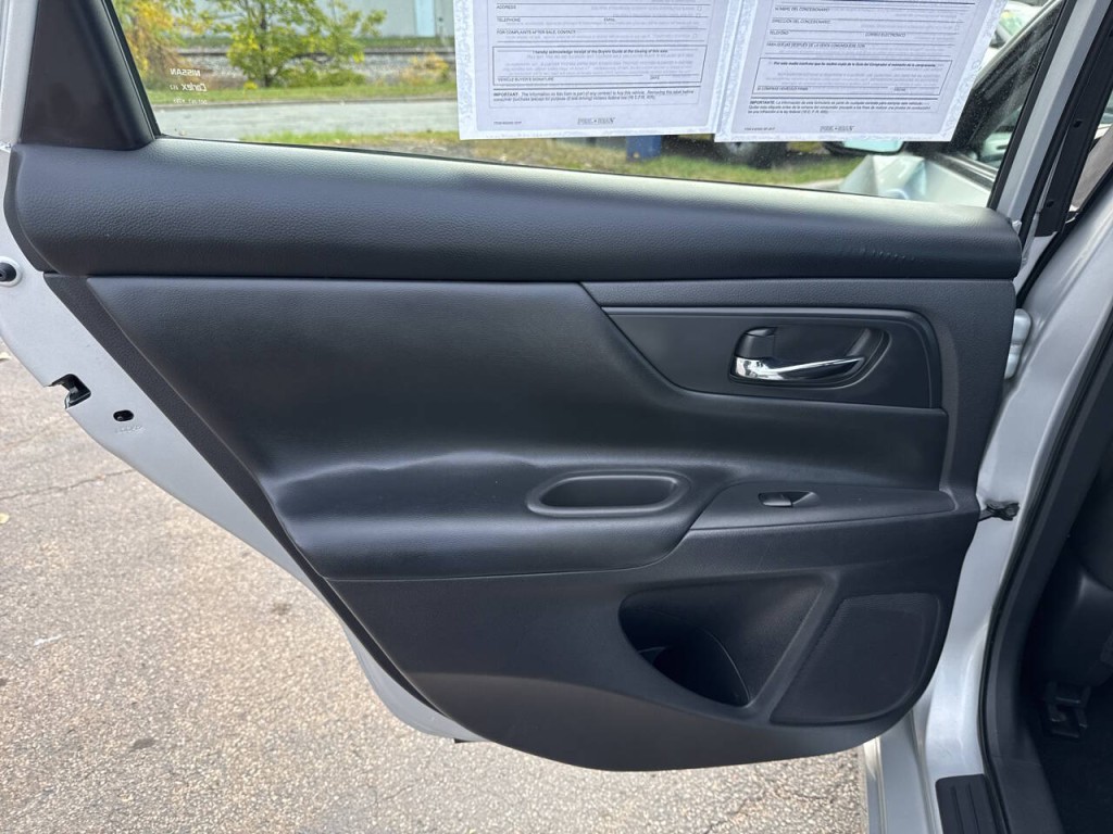 2017 Nissan Altima Image 17