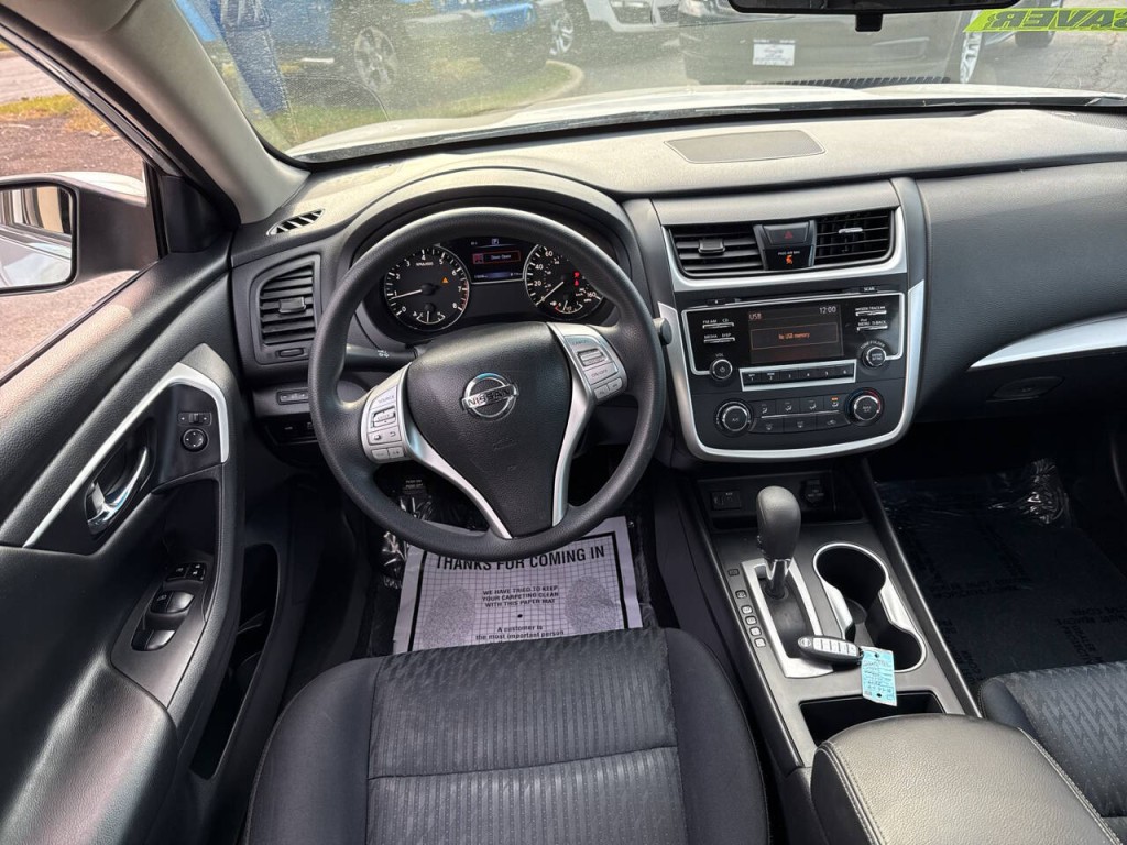 2017 Nissan Altima Image 34