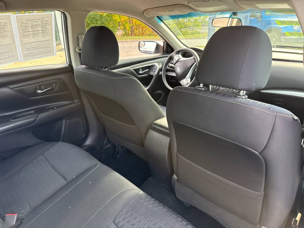 2017 Nissan Altima Image 43