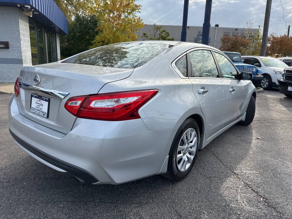 2017 Nissan Altima Image 4