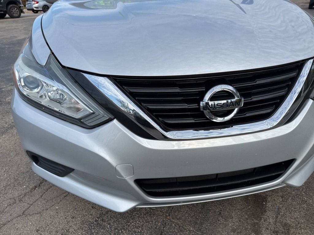2017 Nissan Altima Image 7