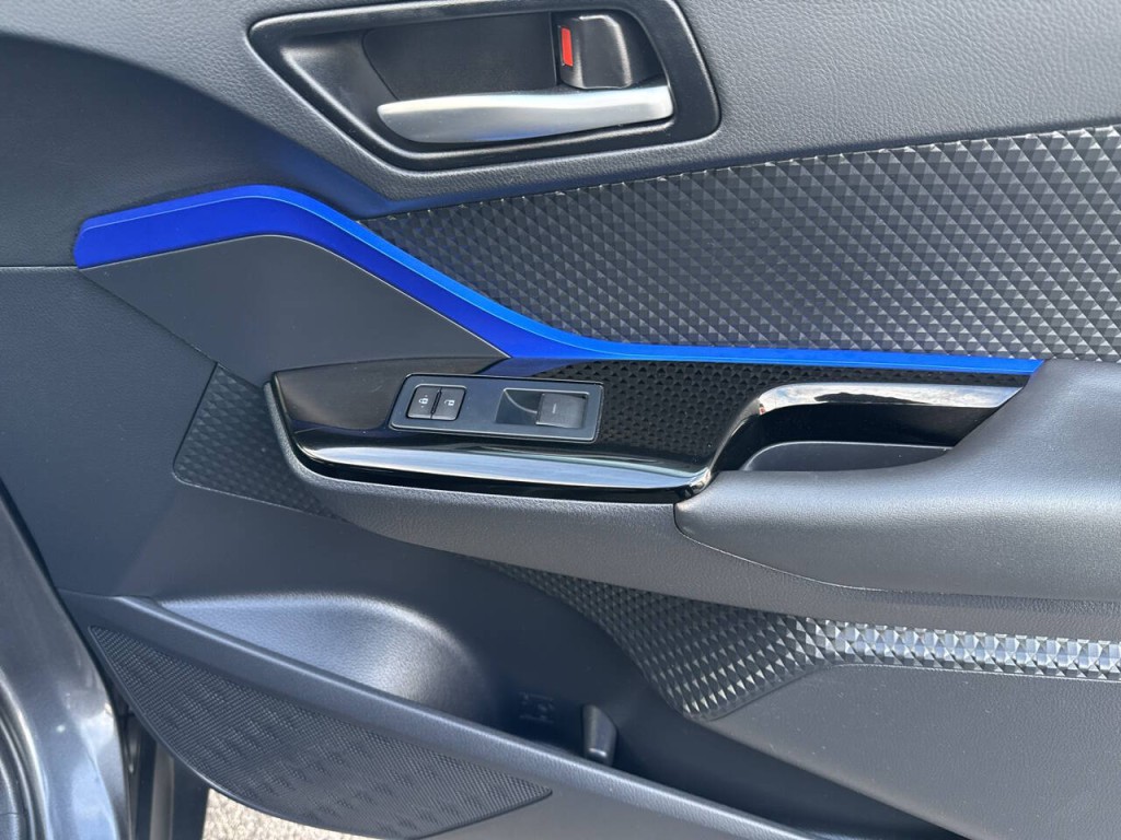 2021 Toyota C-HR Image 21