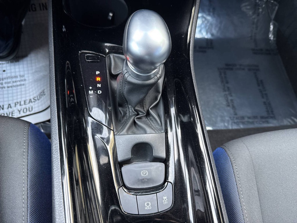 2021 Toyota C-HR Image 36