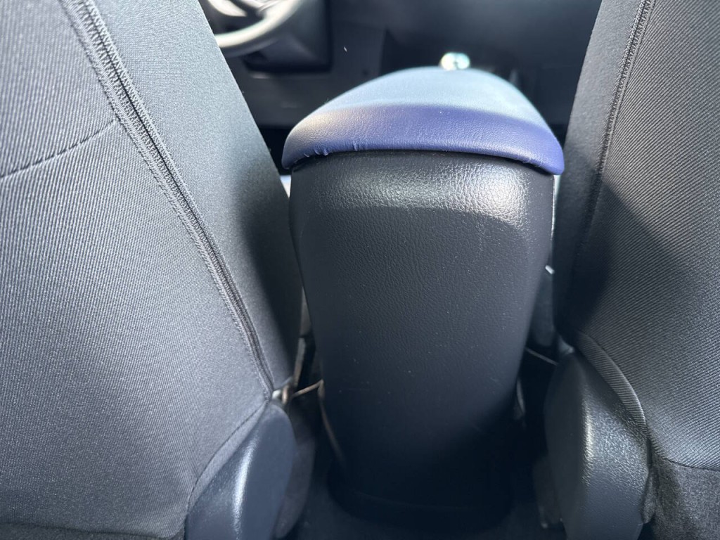 2021 Toyota C-HR Image 48