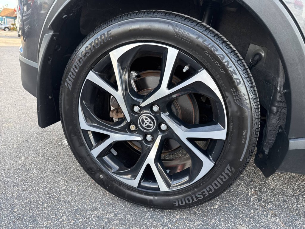 2021 Toyota C-HR Image 56