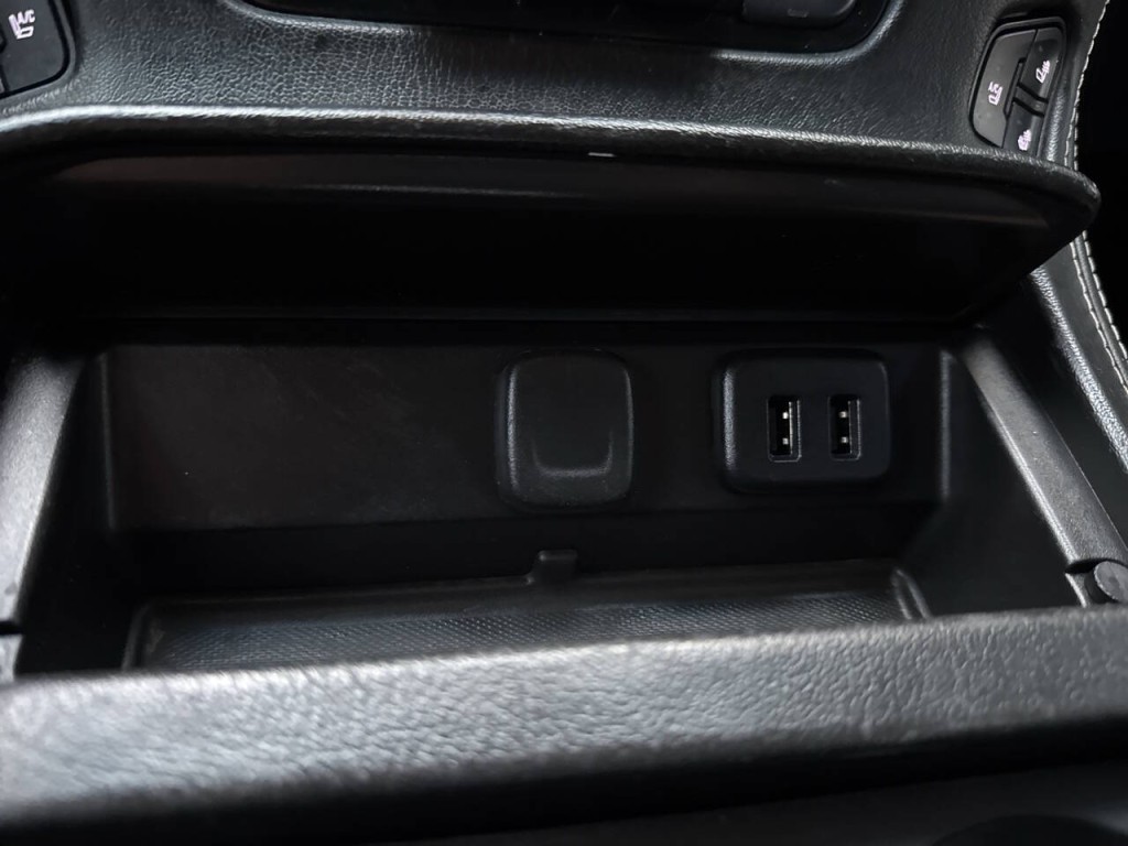 2016 GMC Yukon Image 32