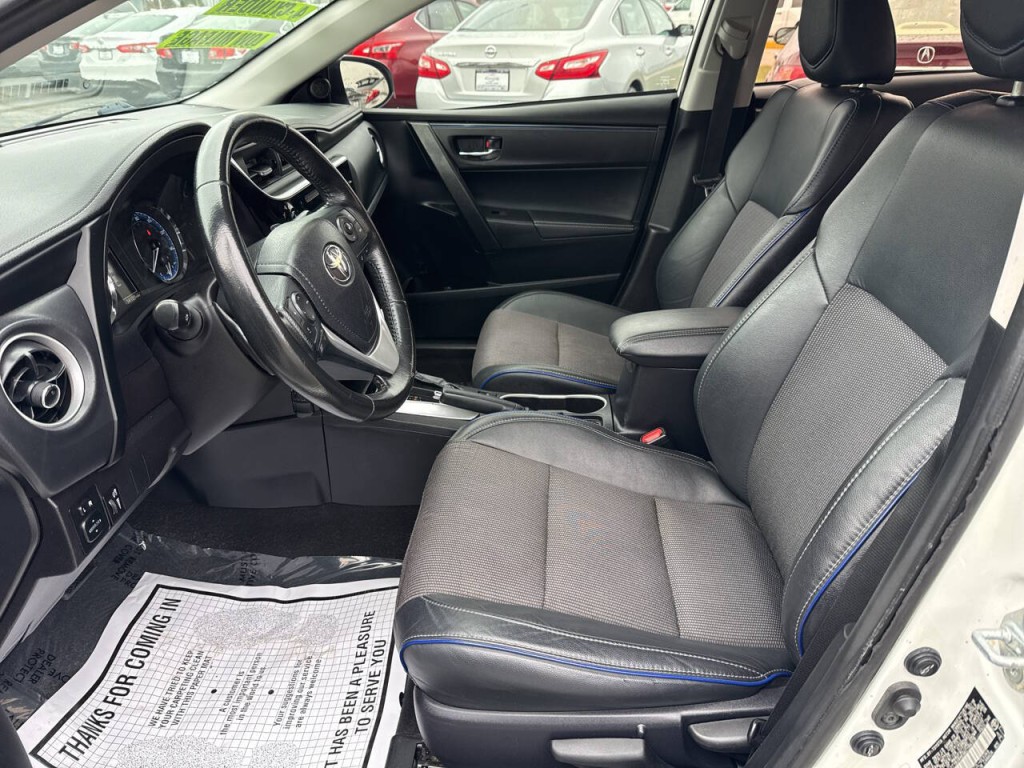 2019 Toyota Corolla Image 32