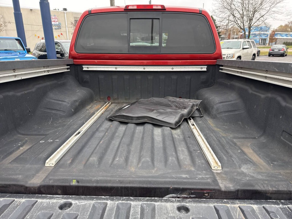 2016 Nissan Frontier Image 4