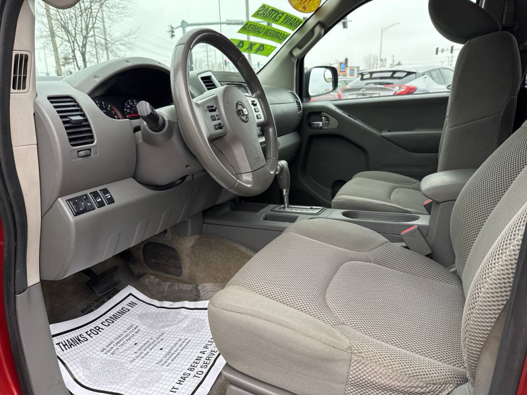 2016 Nissan Frontier Image 31