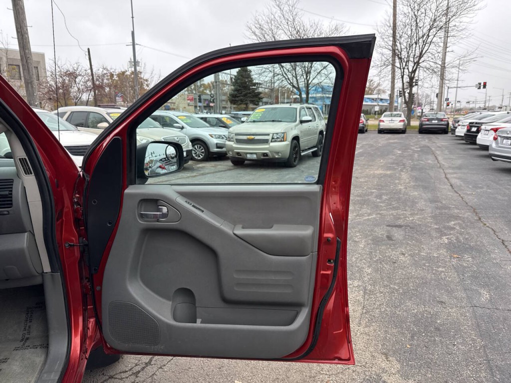 2016 Nissan Frontier Image 15