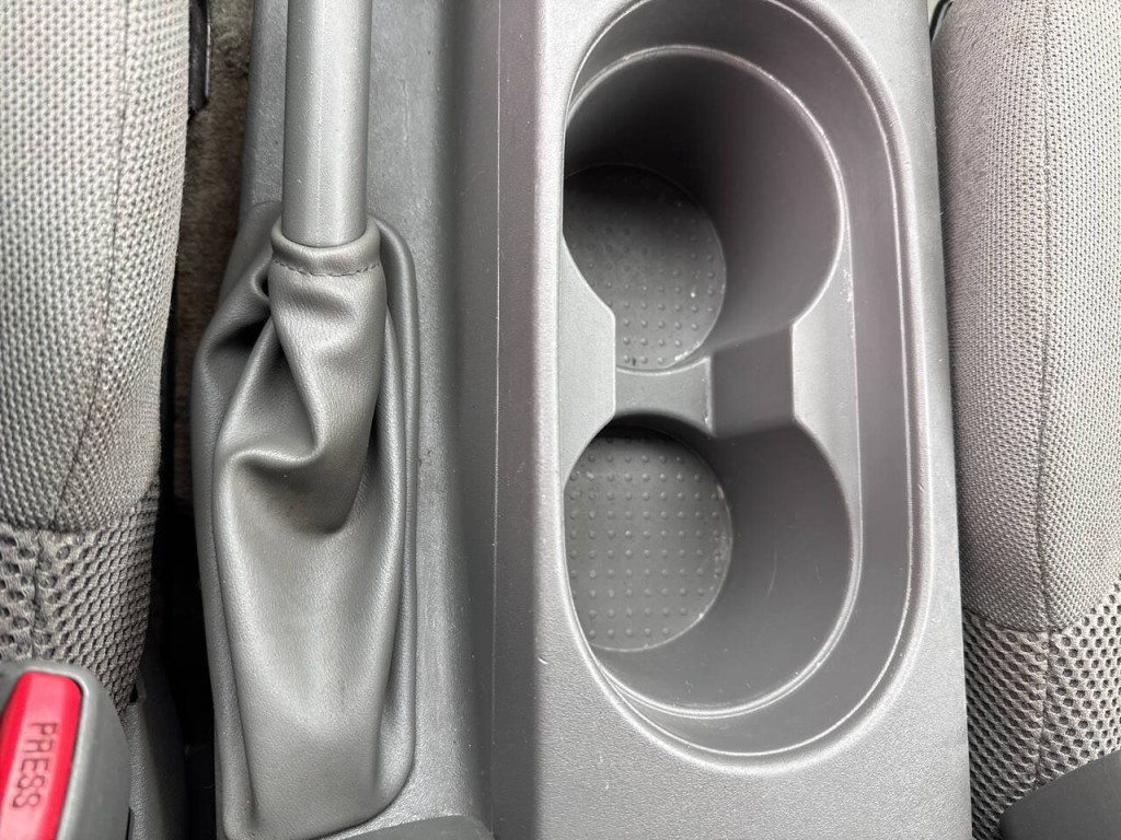 2016 Nissan Frontier Image 26