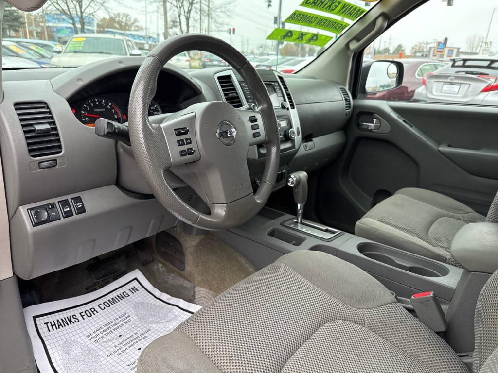 2016 Nissan Frontier Image 31