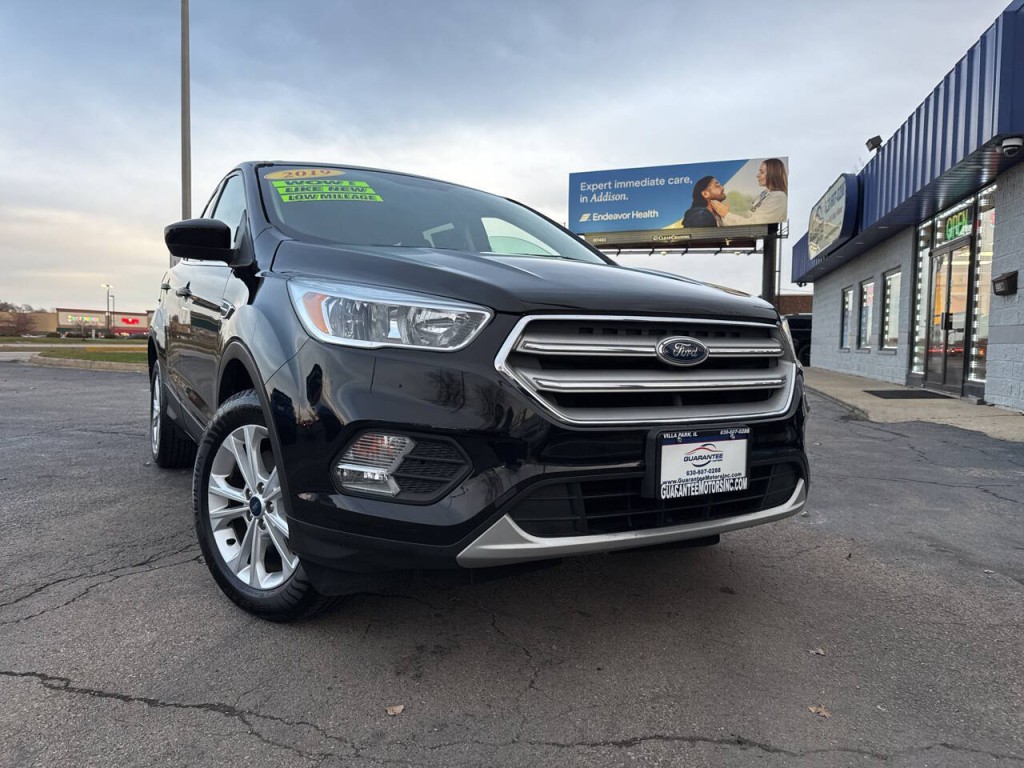2019 Ford Escape Image 2