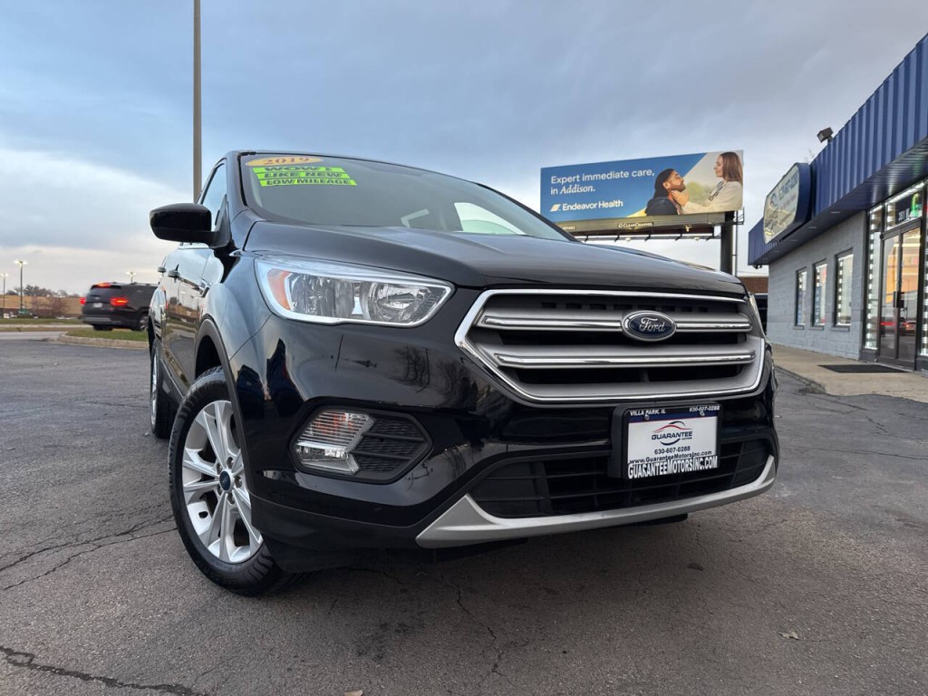 2019 Ford Escape Image 2