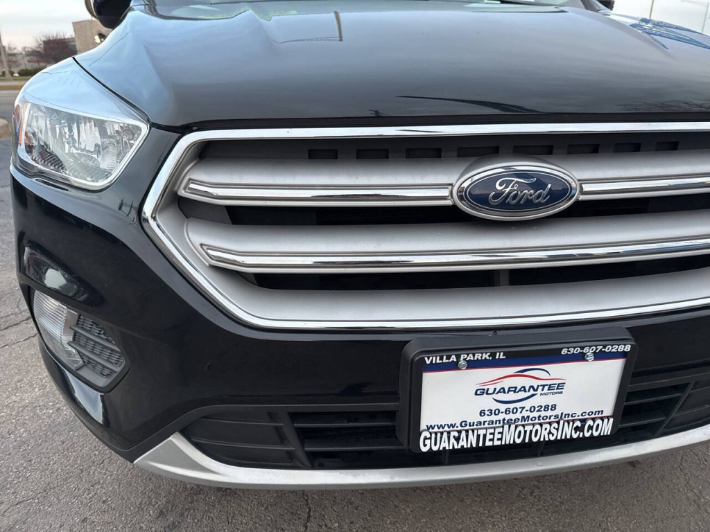 2019 Ford Escape Image 9
