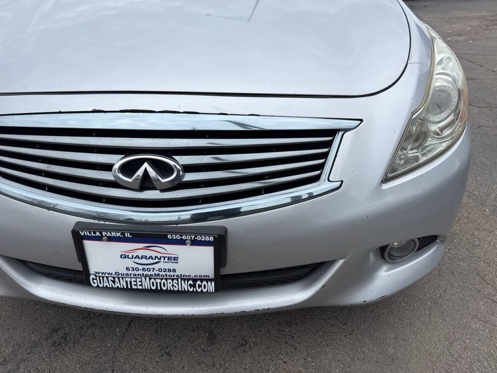 2010 INFINITI G37 Image 8