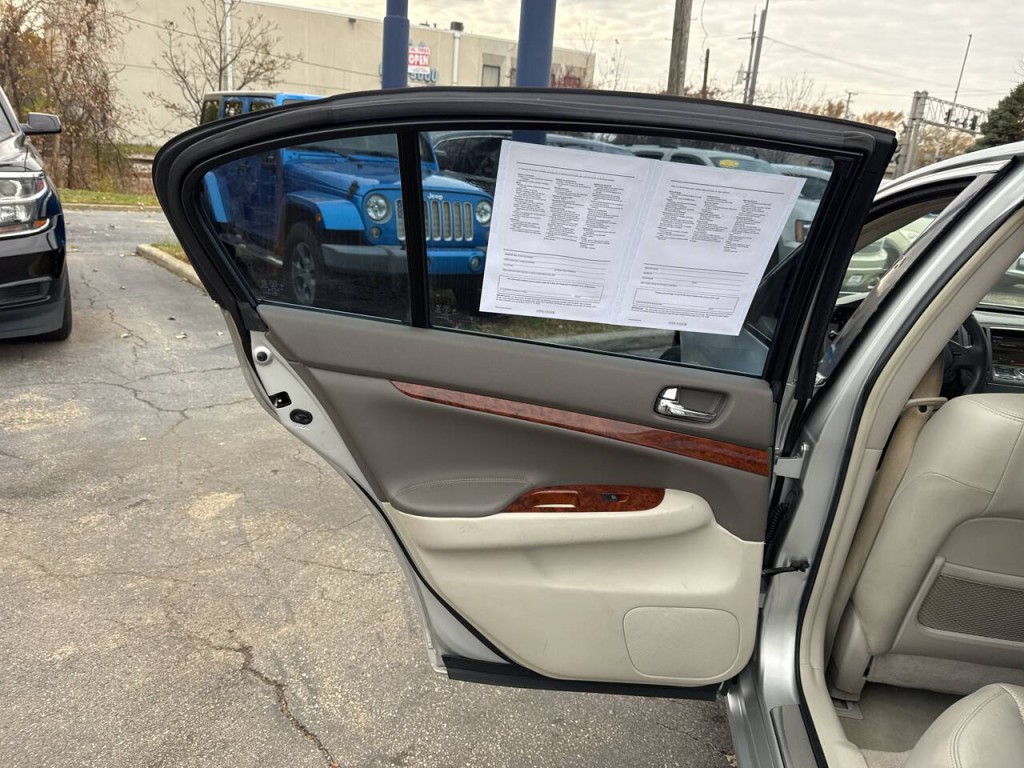 2010 INFINITI G37 Image 13