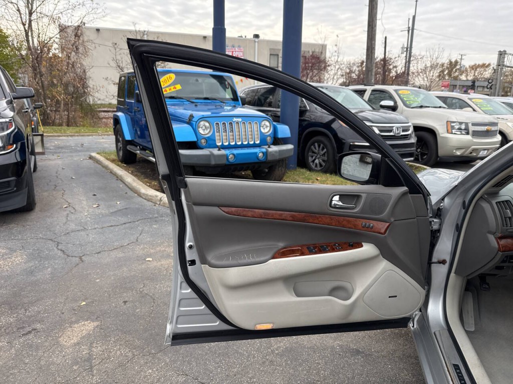 2010 INFINITI G37 Image 14