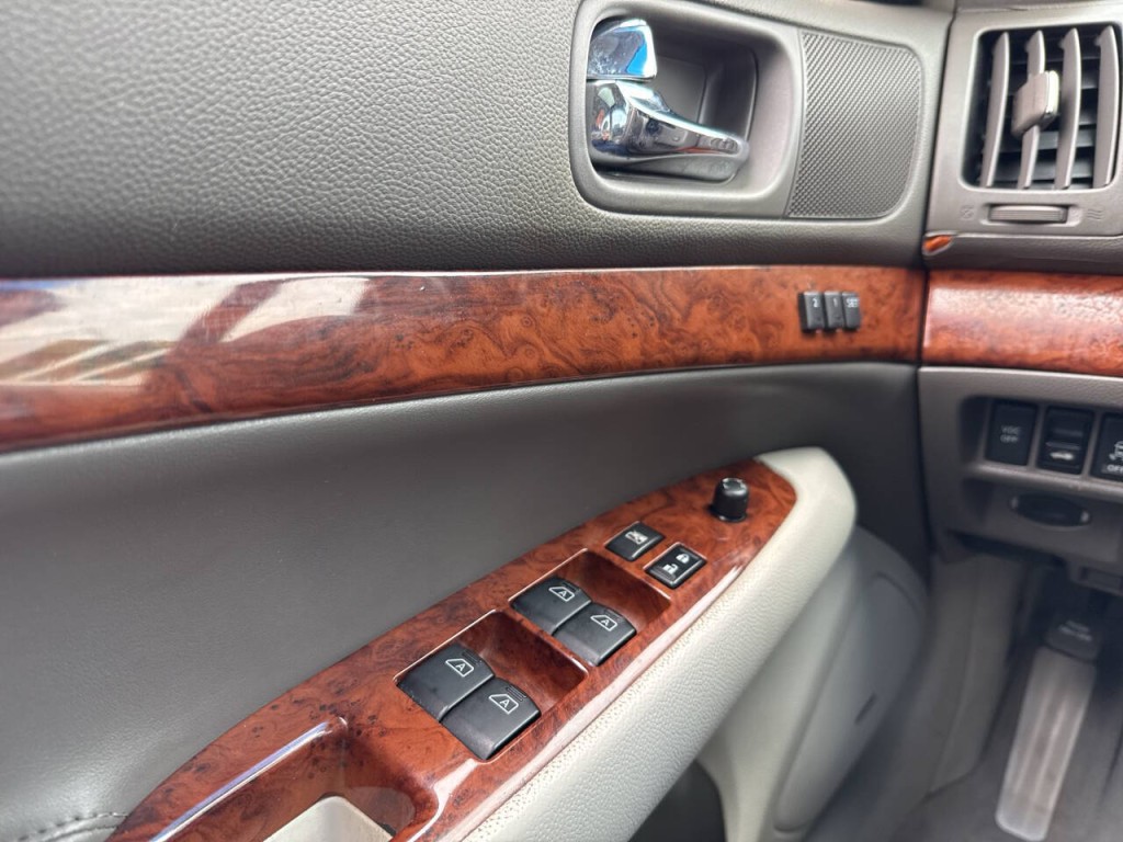 2010 INFINITI G37 Image 16