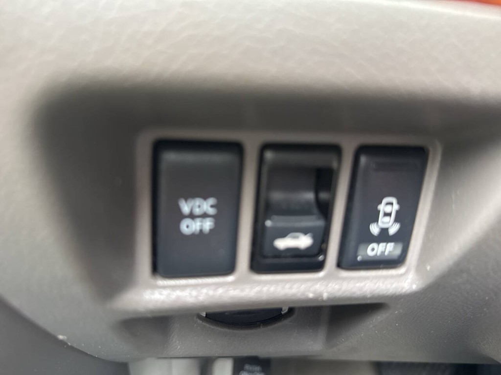 2010 INFINITI G37 Image 17