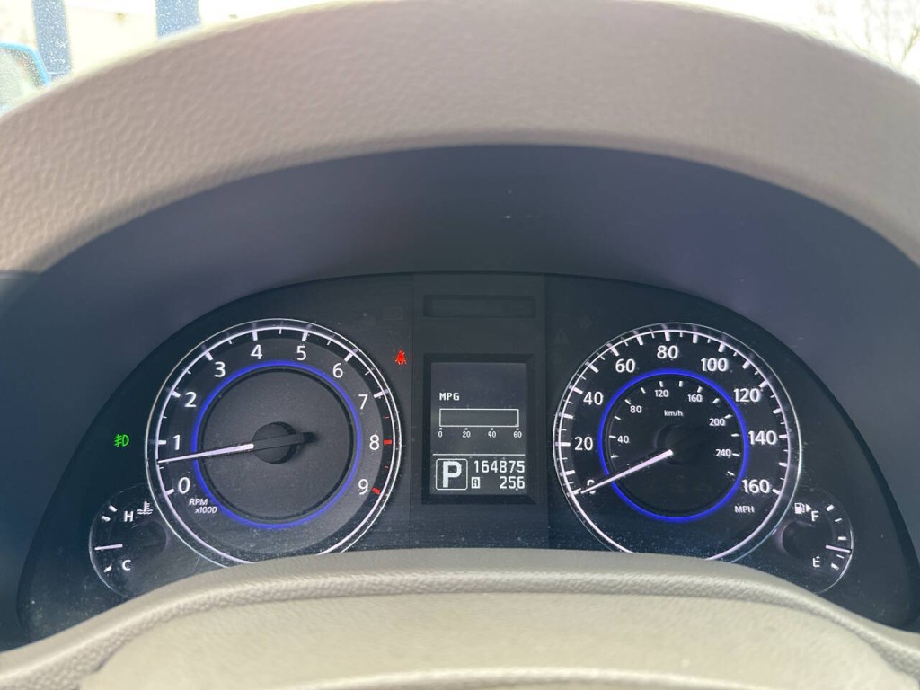 2010 INFINITI G37 Image 21