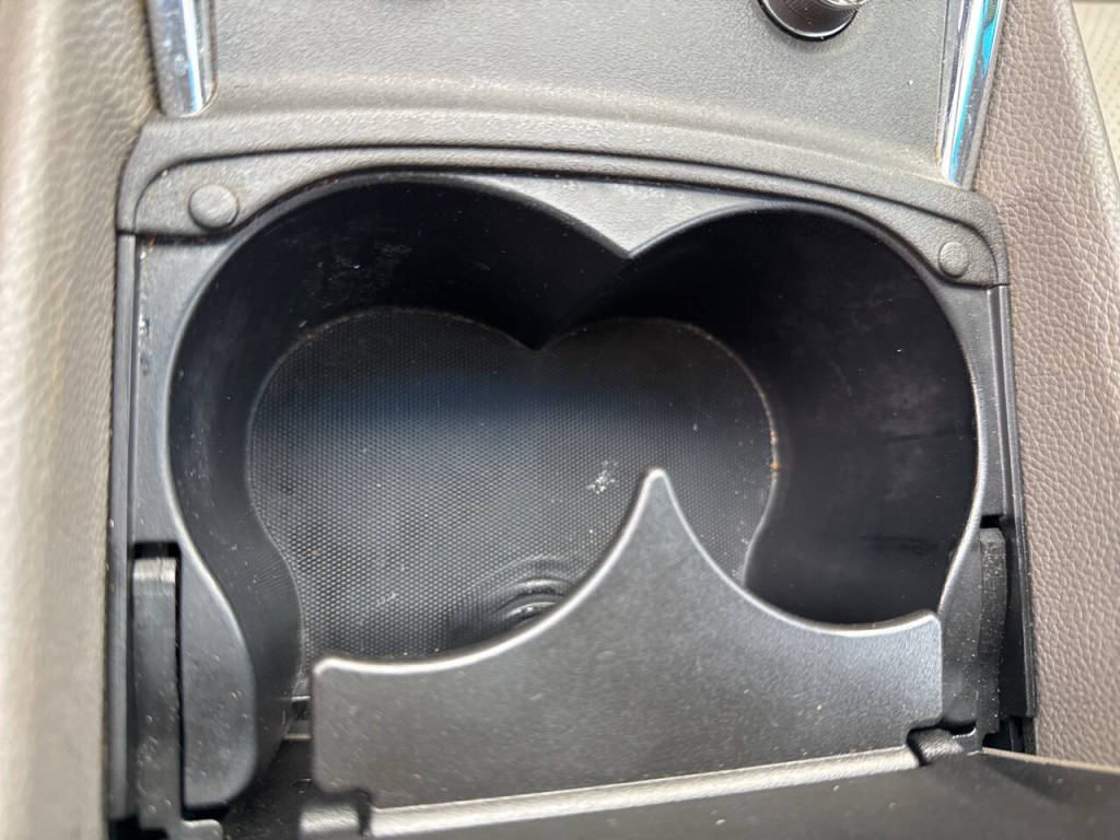 2010 INFINITI G37 Image 26