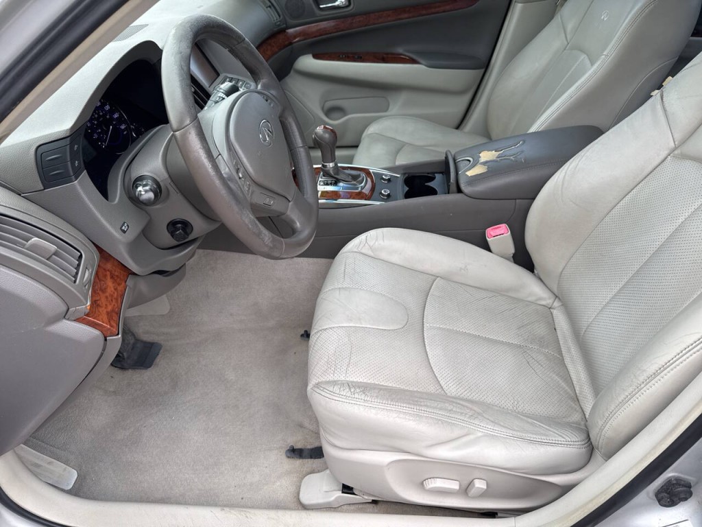 2010 INFINITI G37 Image 27