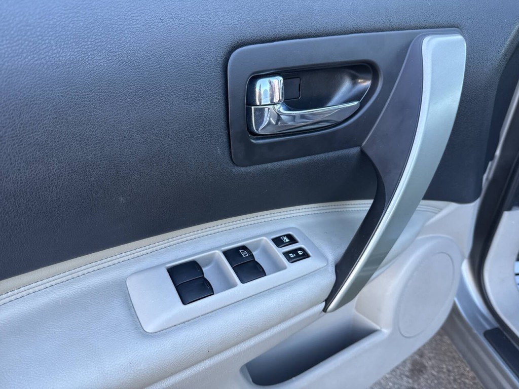 2013 Nissan Rogue Image 17