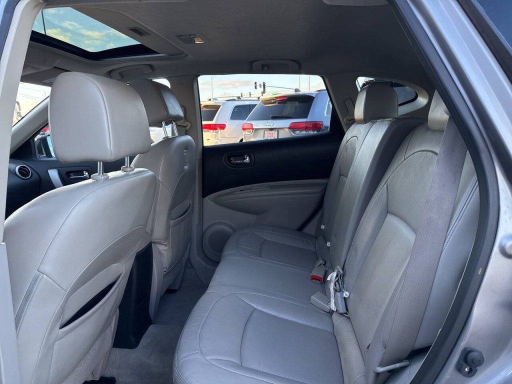 2013 Nissan Rogue Image 36