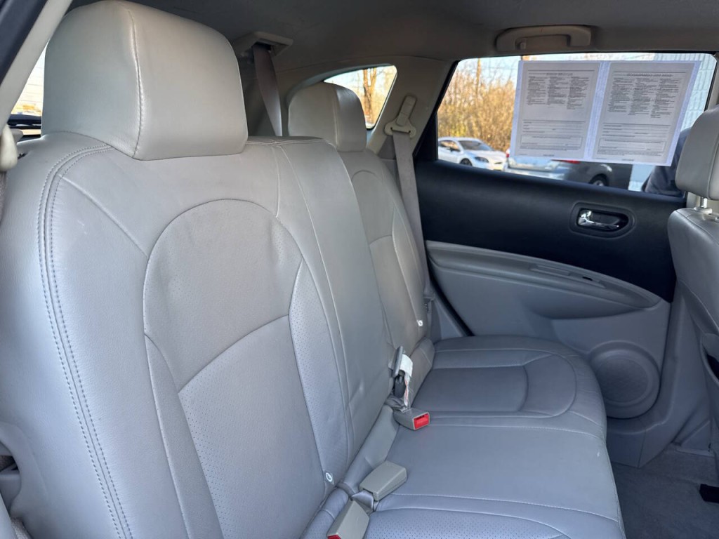 2013 Nissan Rogue Image 41