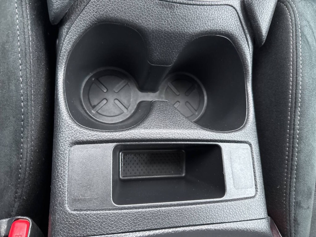 2016 Nissan Rogue Image 28