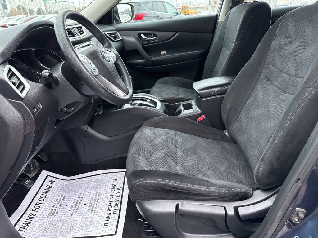 2016 Nissan Rogue Image 30