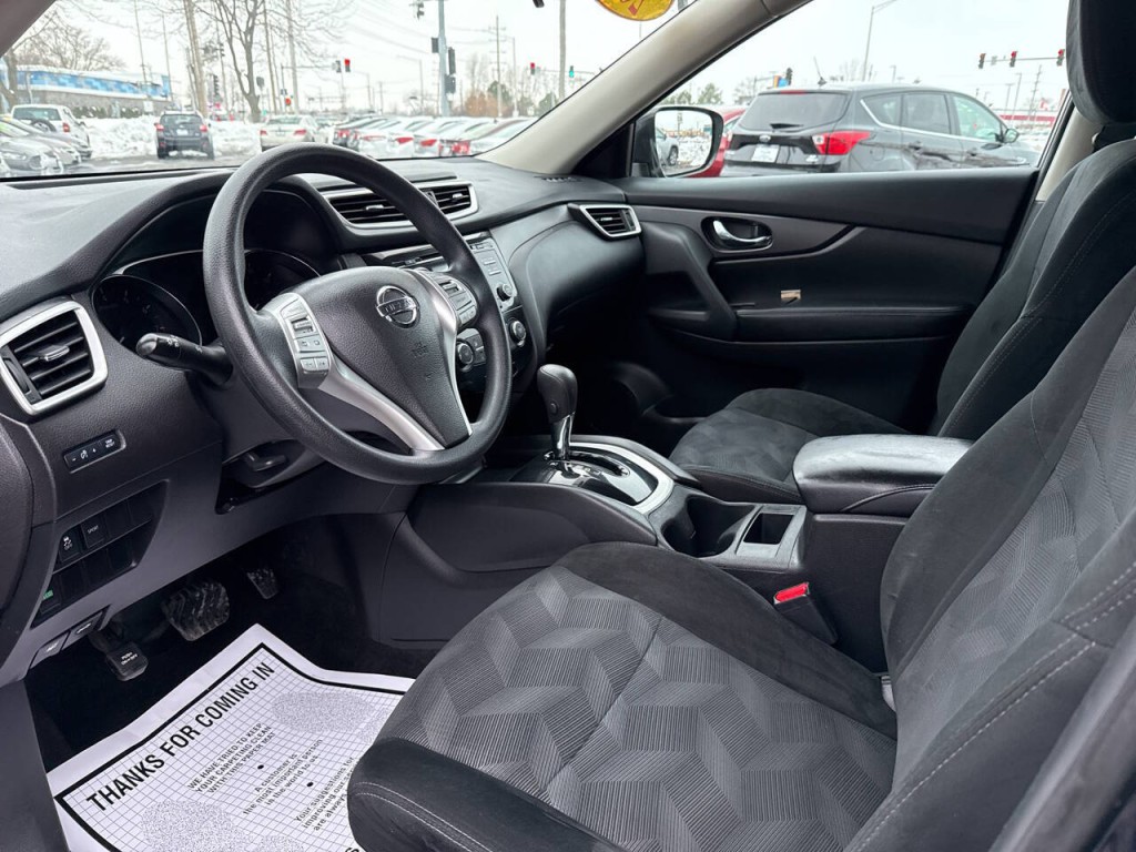 2016 Nissan Rogue Image 32