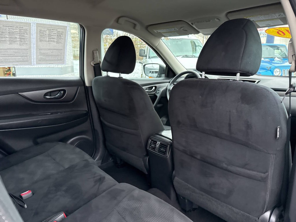 2016 Nissan Rogue Image 43