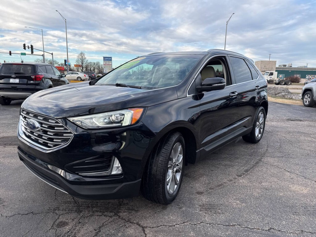 2019 Ford Edge Image 5