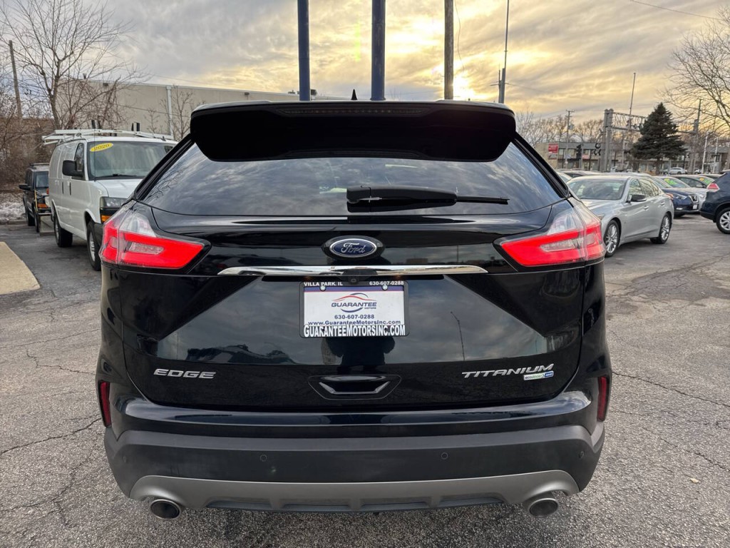 2019 Ford Edge Image 9